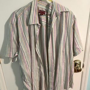 Button down short sleeve dress shirt